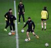 FC+Barcelona+Training+Session+UEFA+Champions+94Qt2DsoIUZx.jpg